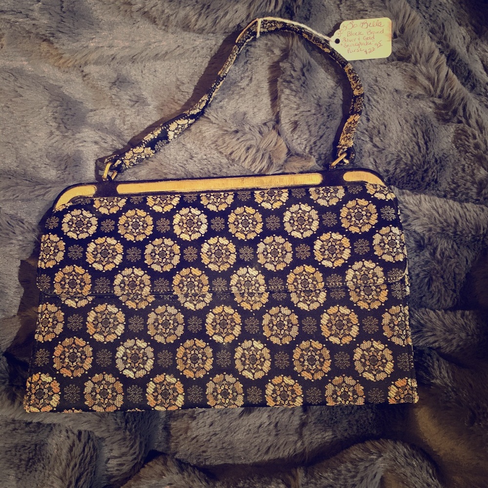 Block brand purse